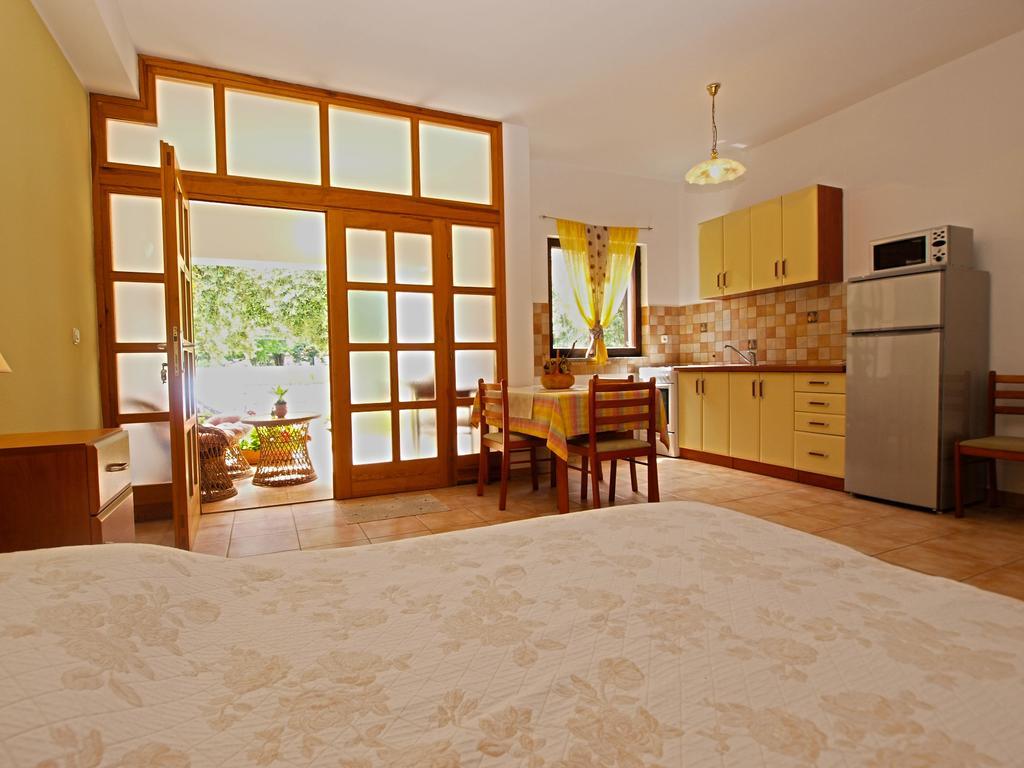 Apartments Milio 1105 Fažana Buitenkant foto