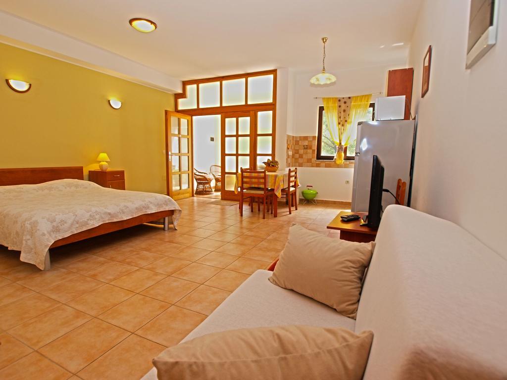 Apartments Milio 1105 Fažana Buitenkant foto